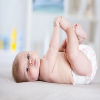 大便是健康的“晴雨表”，0-12个月宝宝大便“说明书”，看你家娃正常吗？